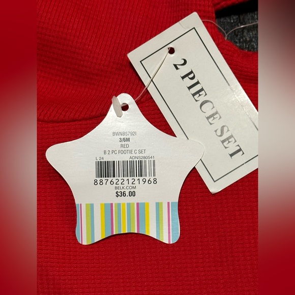 NWT Nursery Rhyme Christmas Santa Clause Red Onesie Cap Set 3/6 M - Picture 3 of 4